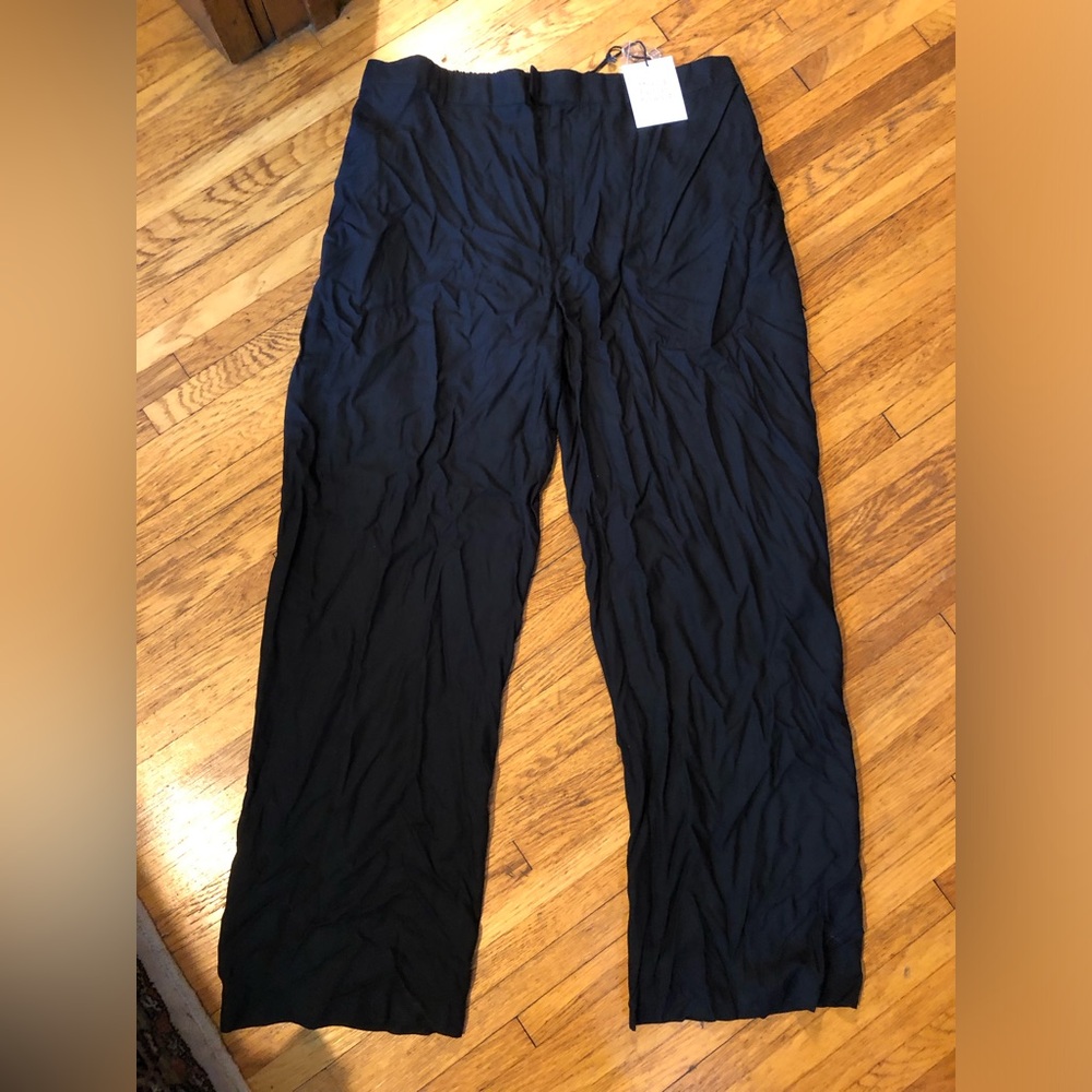 Able Alethea wide leg drapey trouser. Black. Size 12.